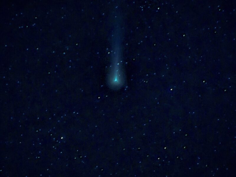 Perfect Comet Spiral Offers Watch of Wintry Snowball at Its Core